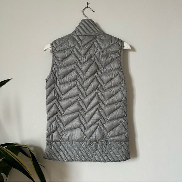 Electric Yoga Ultra Light Grey Vest Size S - Picture 2 of 6